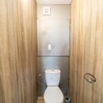 Samostatné WC v pôvodnom bytovom jadre, 3-izbový byt Veľký Krtíš
